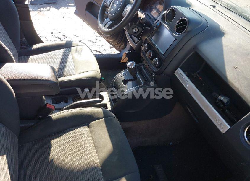 Photo 5 of 2014 Jeep Compass SPORT (VIN 1C4NJCBB4ED737866)