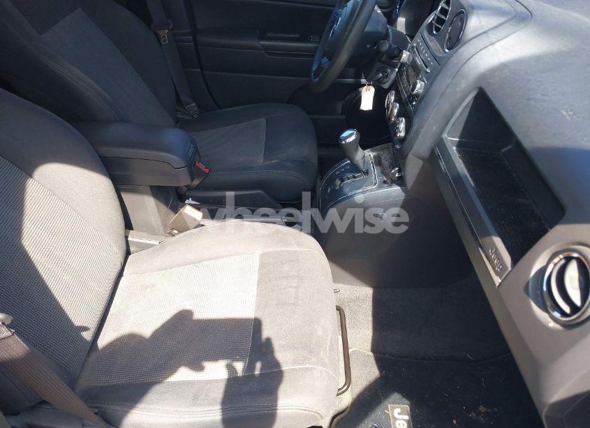 Photo 5 of 2013 Jeep Compass SPORT (VIN 1C4NJCBB5DD103013)