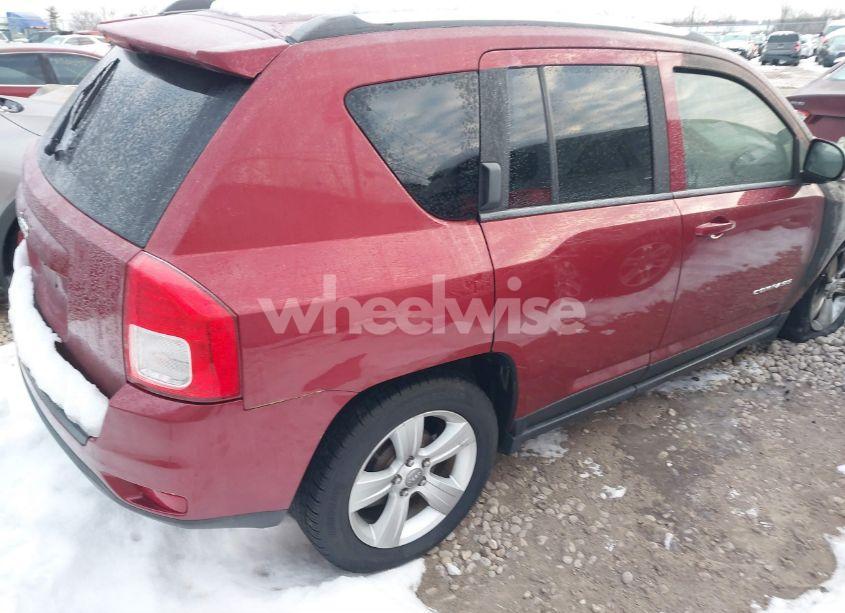 Photo 4 of 2013 Jeep Compass (VIN 1C4NJCBB5DD250447)