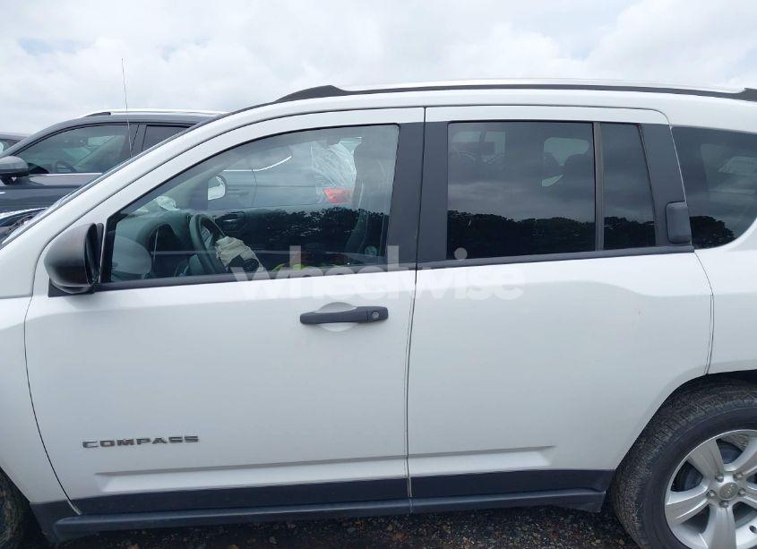 Photo 14 of 2014 Jeep Compass SPORT (VIN 1C4NJCBB5ED624248)