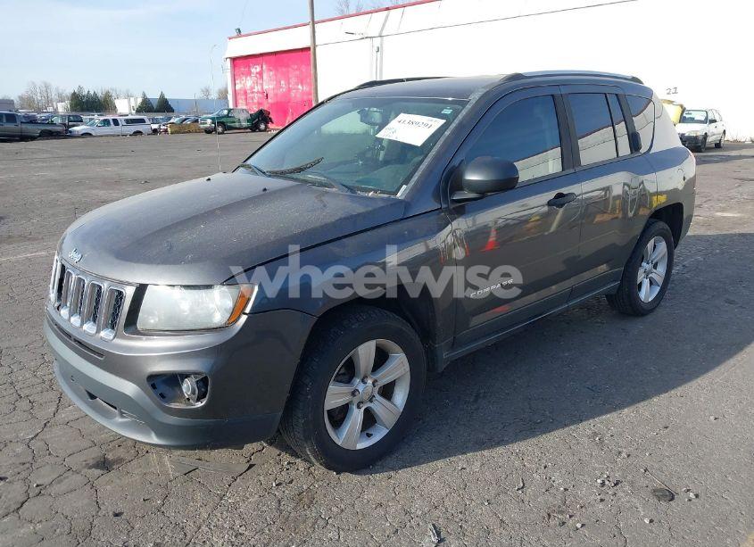 Photo 2 of 2014 Jeep Compass SPORT (VIN 1C4NJCBB5ED730151)