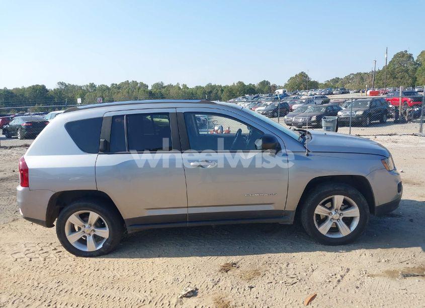 Photo 14 of 2015 Jeep Compass SPORT (VIN 1C4NJCBB5FD110725)
