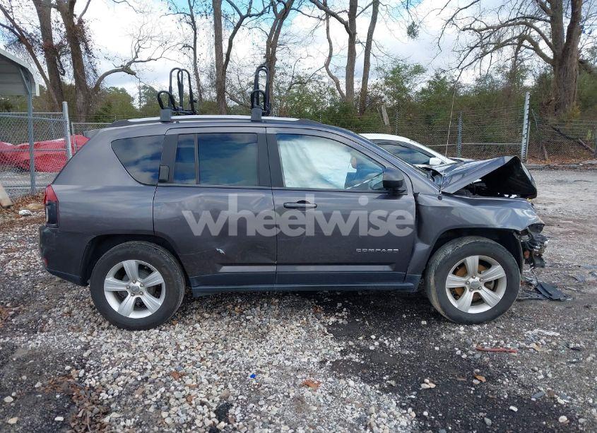 Photo 14 of 2015 Jeep Compass SPORT (VIN 1C4NJCBB5FD362054)