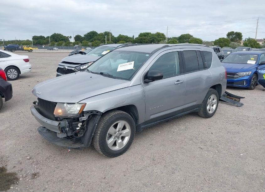 Photo 2 of 2016 Jeep Compass SPORT (VIN 1C4NJCBB5GD681732)