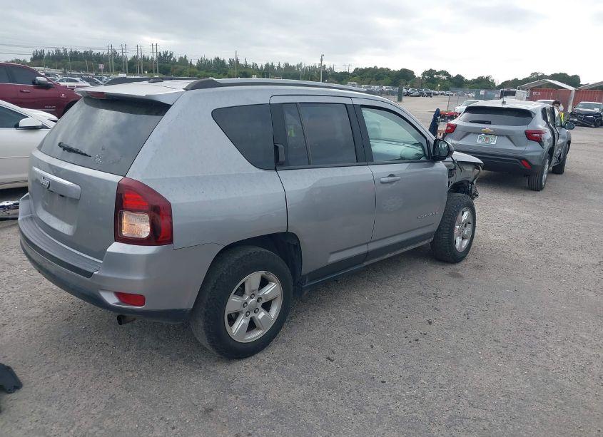 Photo 4 of 2016 Jeep Compass SPORT (VIN 1C4NJCBB5GD681732)