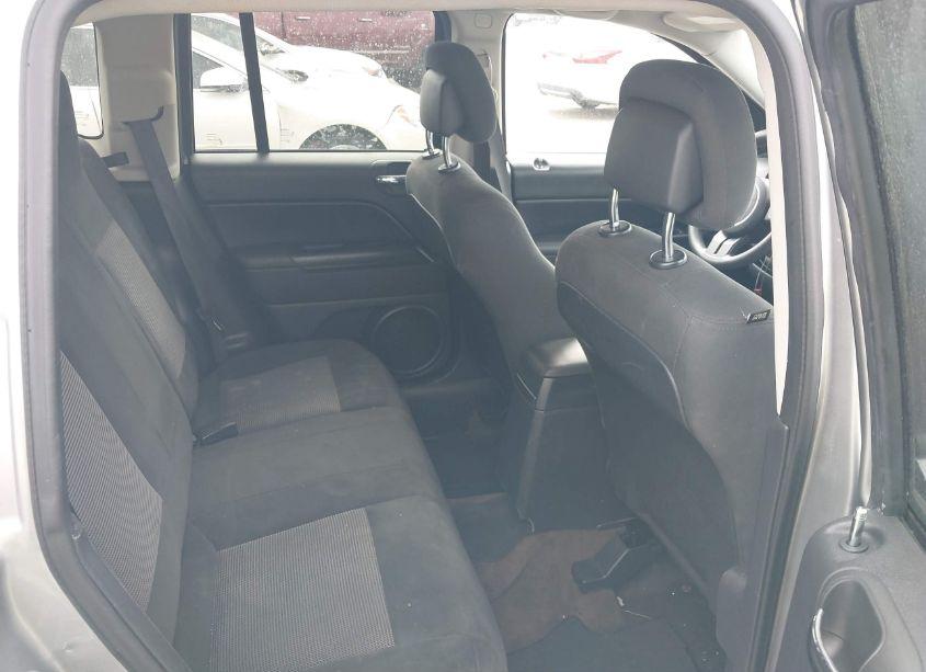 Photo 8 of 2016 Jeep Compass SPORT (VIN 1C4NJCBB5GD681732)