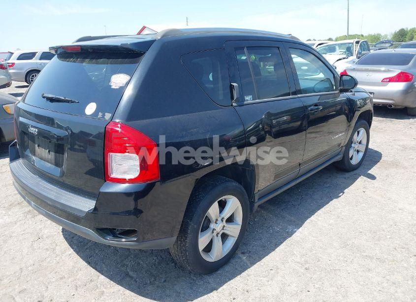 Photo 4 of 2013 Jeep Compass SPORT (VIN 1C4NJCBB6DD102369)