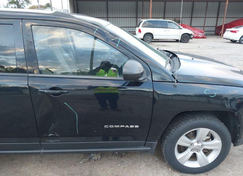 Photo 6 of 2014 Jeep Compass SPORT (VIN 1C4NJCBB6ED819419)