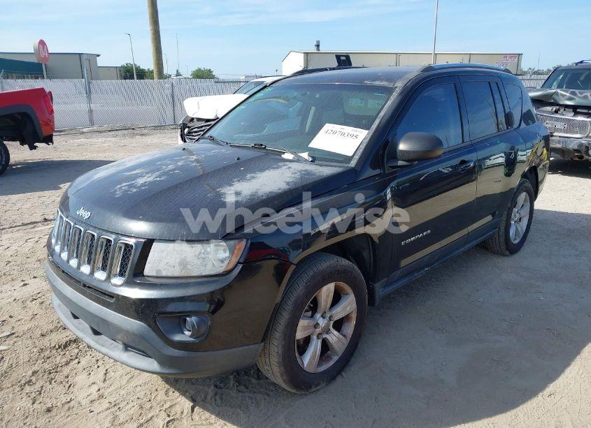Photo 2 of 2014 Jeep Compass SPORT (VIN 1C4NJCBB6ED889535)