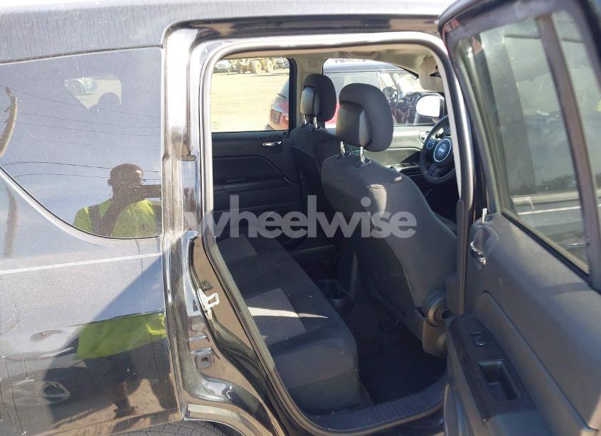 Photo 8 of 2014 Jeep Compass SPORT (VIN 1C4NJCBB6ED889535)