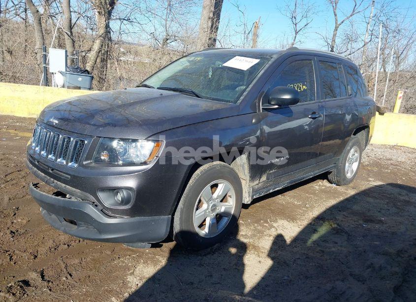 Photo 2 of 2017 Jeep Compass SPORT FWD (VIN 1C4NJCBB6HD132168)