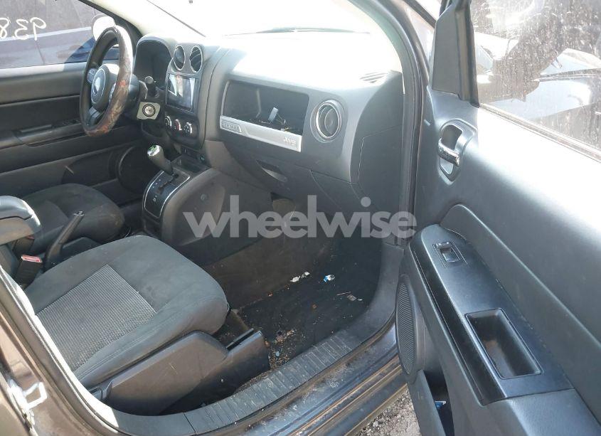 Photo 5 of 2017 Jeep Compass SPORT FWD (VIN 1C4NJCBB6HD132168)