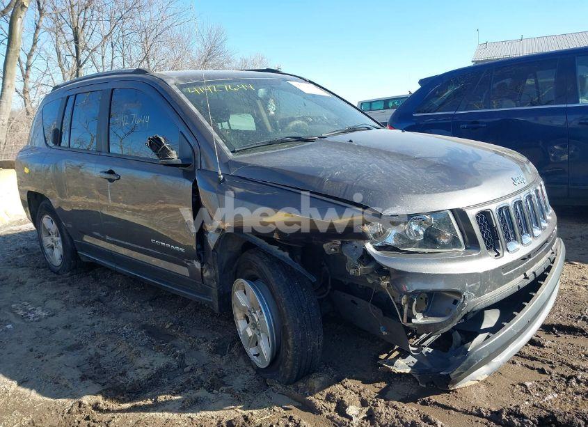 Photo 6 of 2017 Jeep Compass SPORT FWD (VIN 1C4NJCBB6HD132168)