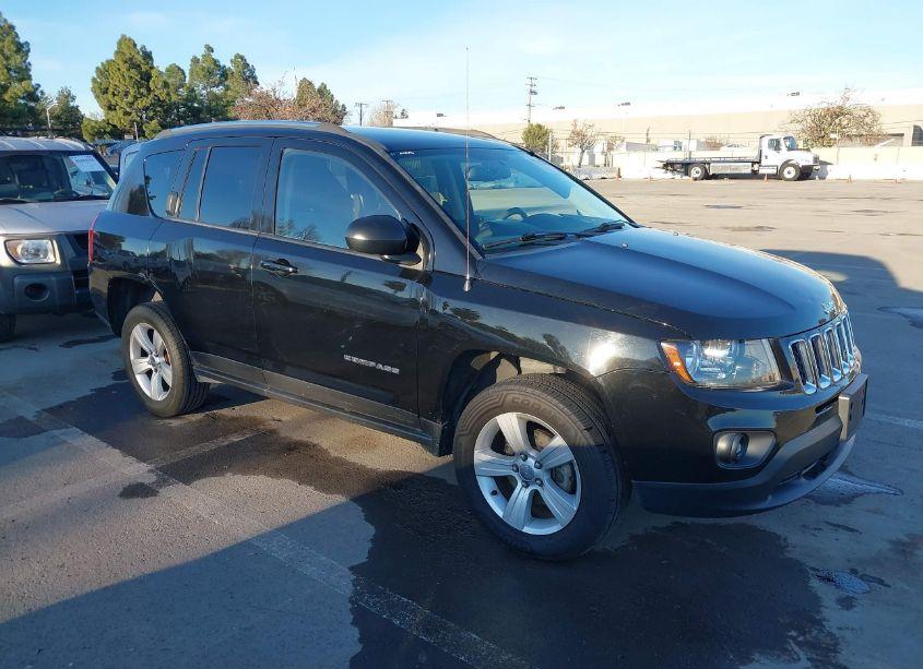 2014 Jeep Compass SPORT (VIN 1C4NJCBB7ED819090) main photo