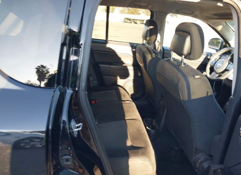 Photo 8 of 2014 Jeep Compass SPORT (VIN 1C4NJCBB7ED819090)