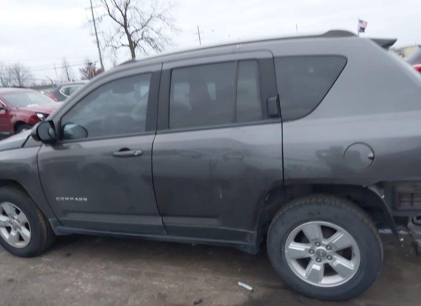 Photo 15 of 2016 Jeep Compass SPORT (VIN 1C4NJCBB7GD765132)