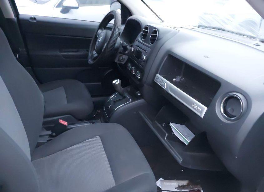 Photo 5 of 2016 Jeep Compass SPORT (VIN 1C4NJCBB7GD765132)