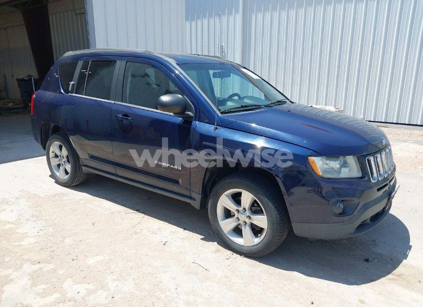 2013 Jeep Compass SPORT (VIN 1C4NJCBB9DD141246) main photo