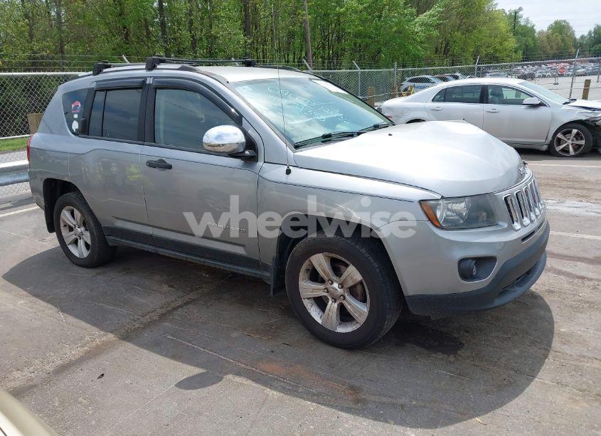 2014 Jeep Compass SPORT (VIN 1C4NJCBB9ED754355) main photo