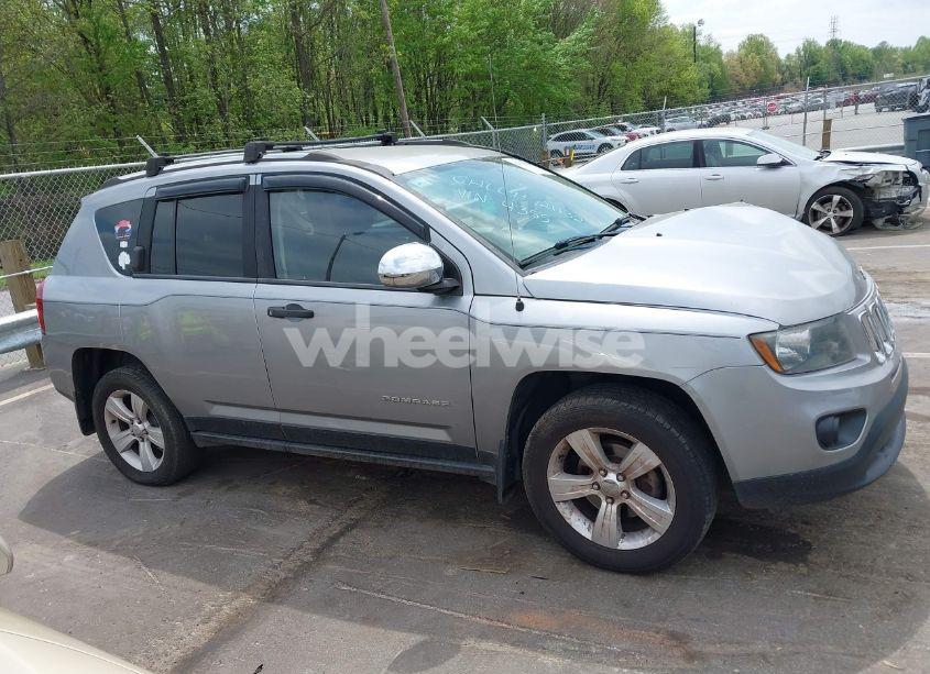 Photo 14 of 2014 Jeep Compass SPORT (VIN 1C4NJCBB9ED754355)