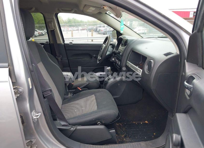 Photo 5 of 2014 Jeep Compass SPORT (VIN 1C4NJCBB9ED754355)