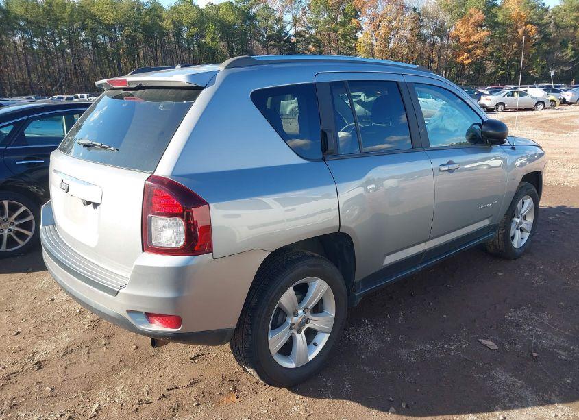 Photo 4 of 2014 Jeep Compass SPORT (VIN 1C4NJCBB9ED754551)