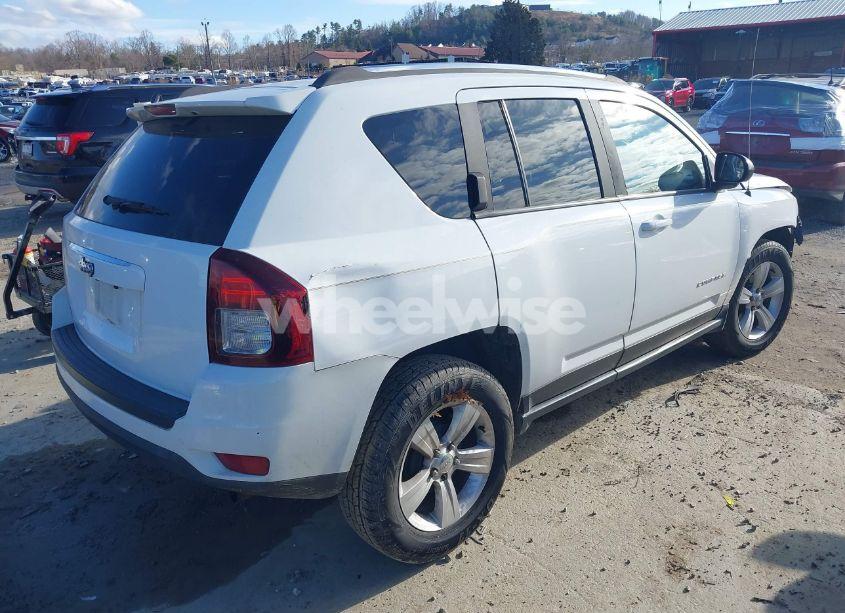 Photo 4 of 2014 Jeep Compass SPORT (VIN 1C4NJCBB9ED869814)
