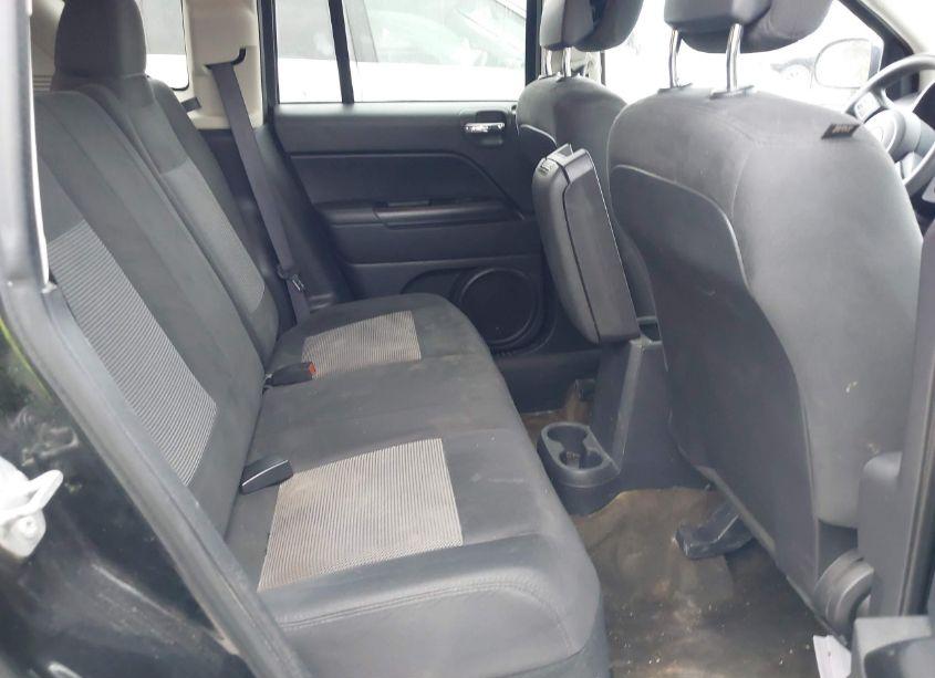 Photo 8 of 2016 Jeep Compass SPORT (VIN 1C4NJCBB9GD765052)