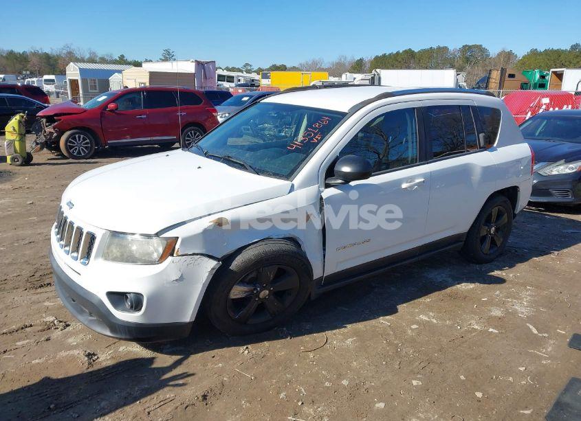 Photo 2 of 2014 Jeep Compass SPORT (VIN 1C4NJCBBXED794203)