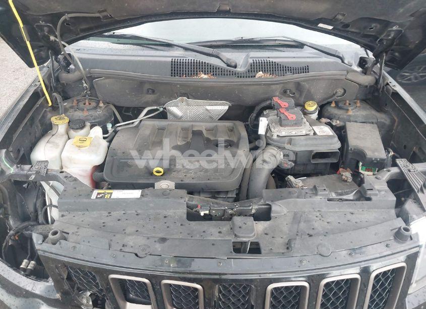 Photo 10 of 2017 Jeep Compass 75TH ANNIVERSARY EDITION FWD (VIN 1C4NJCBBXHD119701)