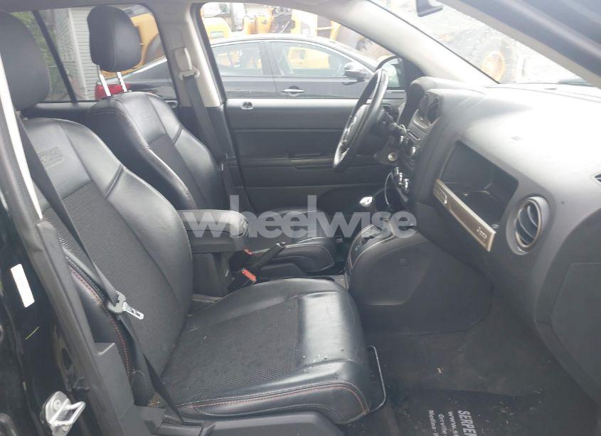 Photo 5 of 2017 Jeep Compass 75TH ANNIVERSARY EDITION FWD (VIN 1C4NJCBBXHD119701)