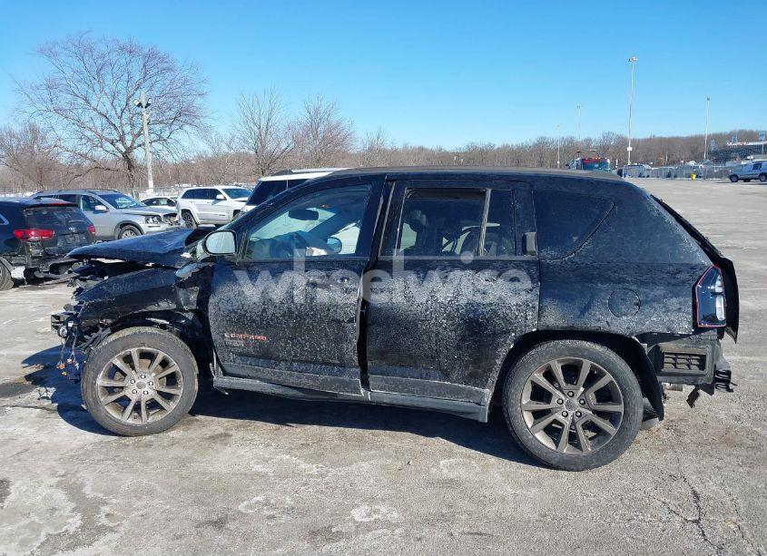 Photo 14 of 2017 Jeep Compass 75TH ANNIVERSARY EDITION FWD (VIN 1C4NJCBBXHD186444)