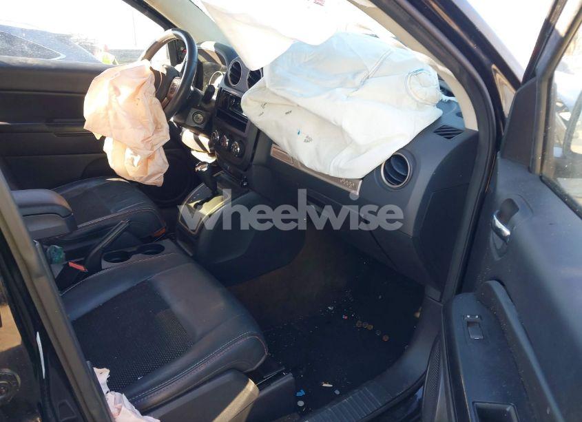 Photo 5 of 2017 Jeep Compass 75TH ANNIVERSARY EDITION FWD (VIN 1C4NJCBBXHD186444)