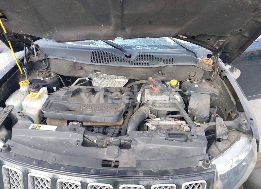 Photo 10 of 2015 Jeep Compass LIMITED (VIN 1C4NJCCB0FD371372)