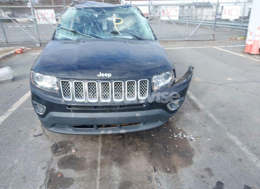 Photo 12 of 2015 Jeep Compass LIMITED (VIN 1C4NJCCB0FD371372)