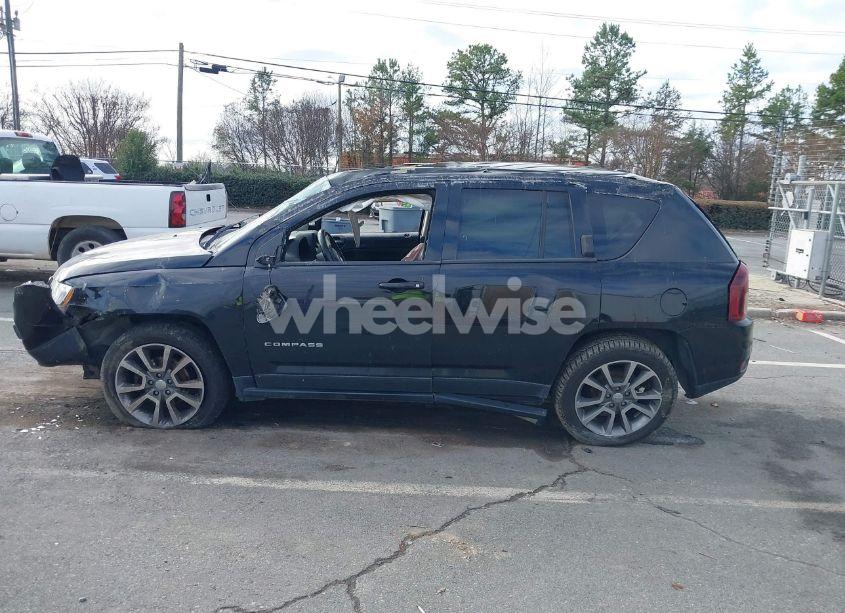 Photo 14 of 2015 Jeep Compass LIMITED (VIN 1C4NJCCB0FD371372)