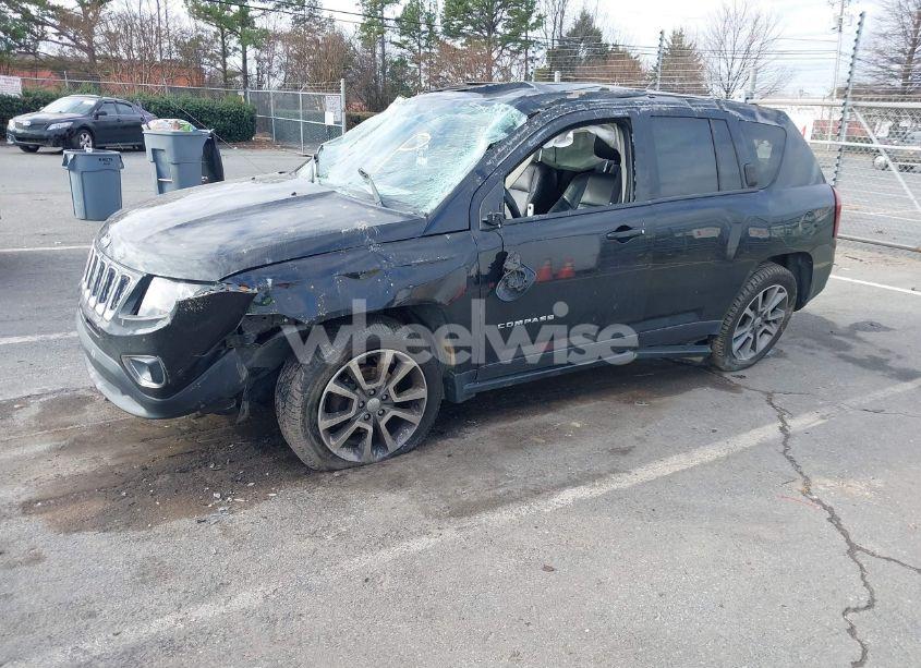 Photo 2 of 2015 Jeep Compass LIMITED (VIN 1C4NJCCB0FD371372)