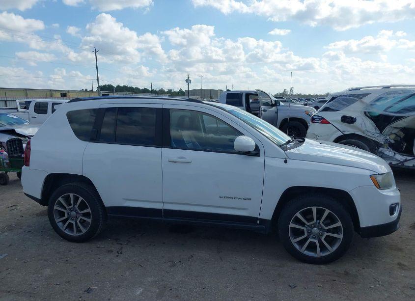 Photo 12 of 2014 Jeep Compass LIMITED (VIN 1C4NJCCB3ED652631)