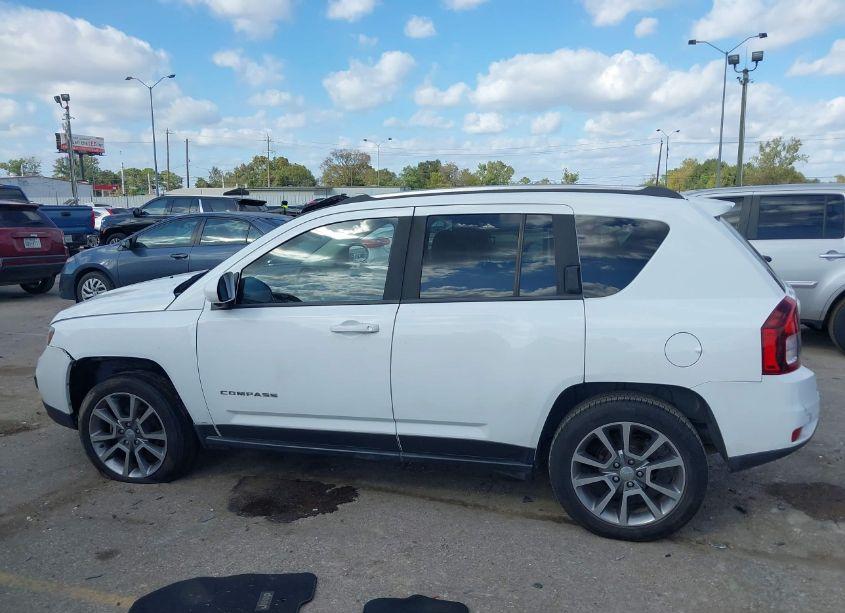 Photo 13 of 2014 Jeep Compass LIMITED (VIN 1C4NJCCB3ED652631)
