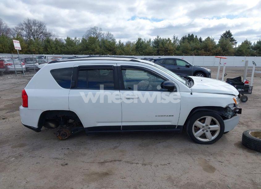 Photo 14 of 2013 Jeep Compass LIMITED (VIN 1C4NJCCB4DD201514)