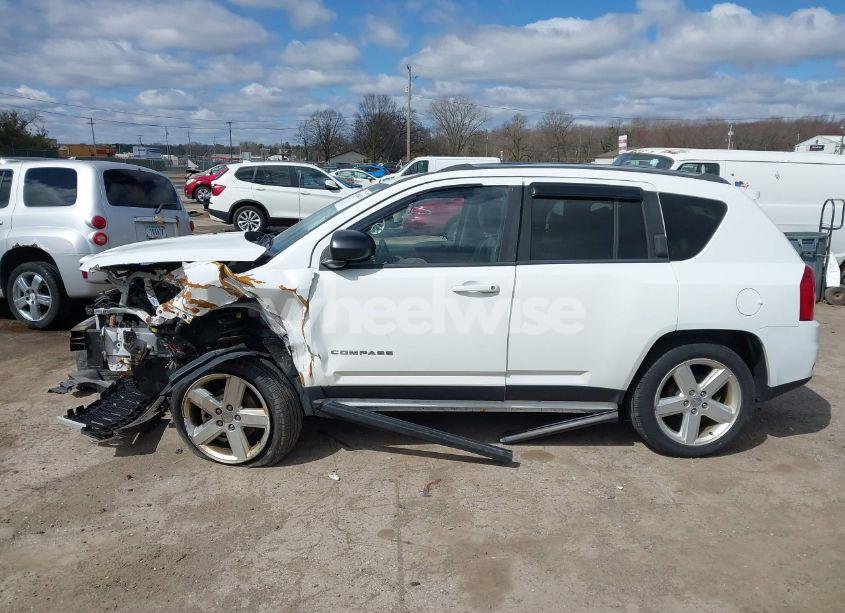 Photo 15 of 2013 Jeep Compass LIMITED (VIN 1C4NJCCB4DD201514)