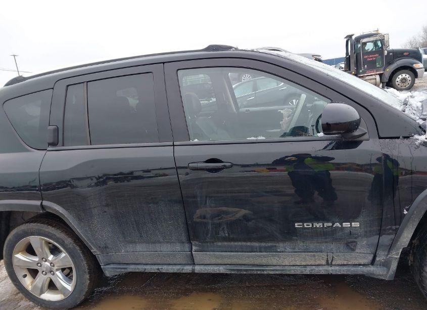 Photo 13 of 2014 Jeep Compass LIMITED (VIN 1C4NJCCB5ED515304)