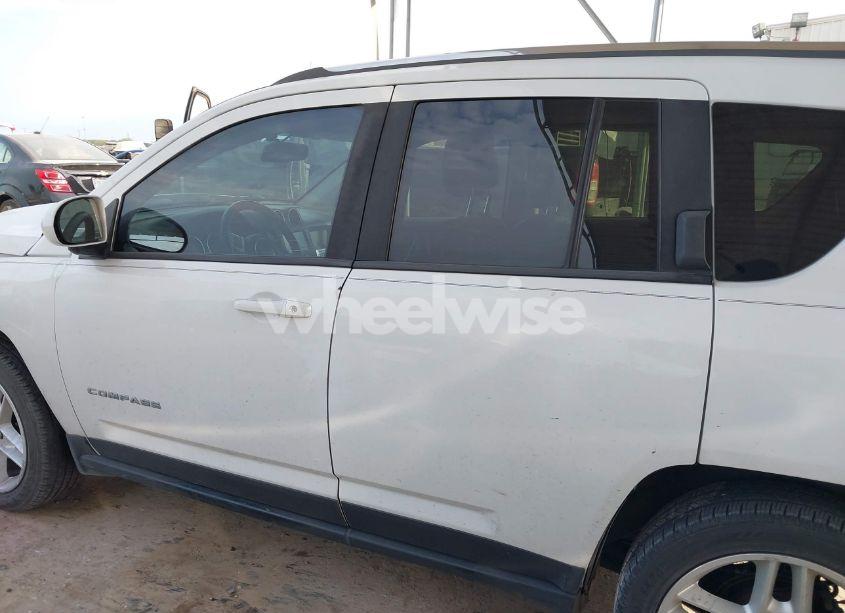 Photo 15 of 2014 Jeep Compass LIMITED (VIN 1C4NJCCB7ED620622)