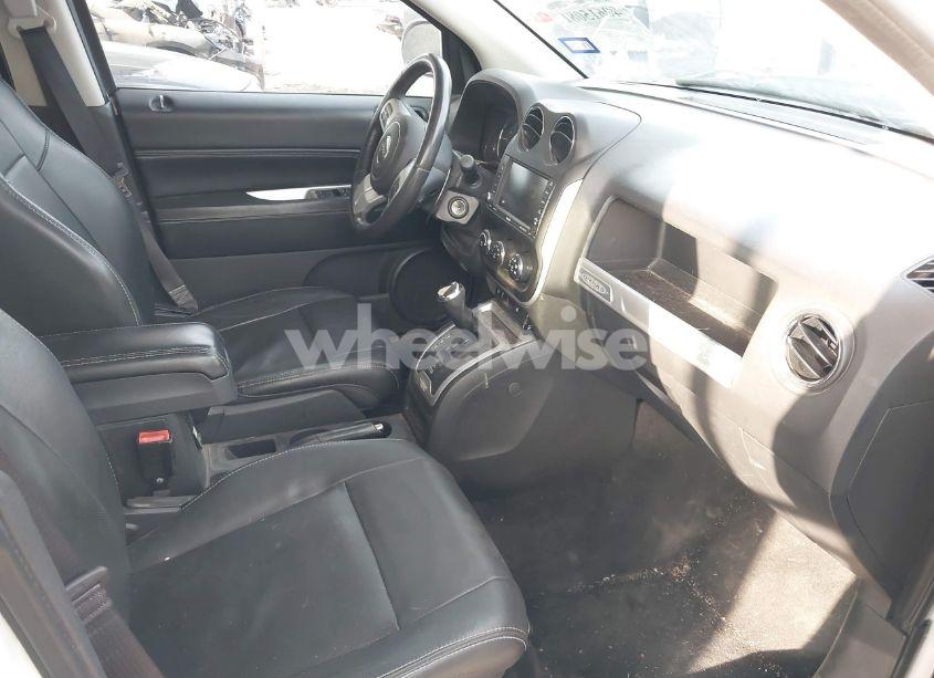 Photo 5 of 2014 Jeep Compass LIMITED (VIN 1C4NJCCB7ED620622)