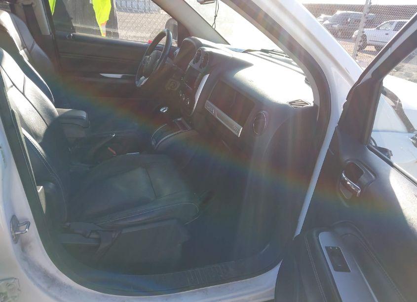 Photo 5 of 2014 Jeep Compass LIMITED (VIN 1C4NJCCB8ED652723)