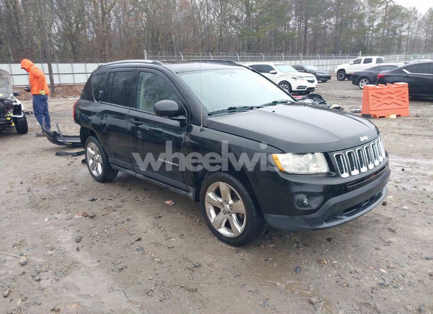 2013 Jeep Compass LIMITED (VIN 1C4NJCCBXDD141142) main photo