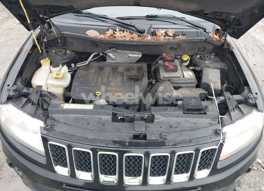 Photo 10 of 2013 Jeep Compass LIMITED (VIN 1C4NJCCBXDD141142)