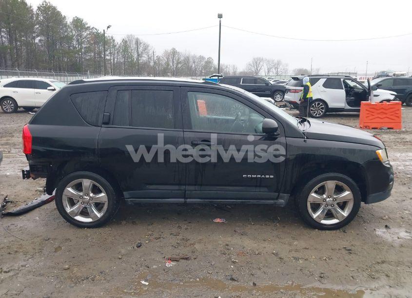 Photo 14 of 2013 Jeep Compass LIMITED (VIN 1C4NJCCBXDD141142)