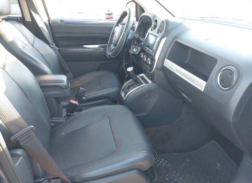 Photo 5 of 2014 Jeep Compass HIGH ALTITUDE (VIN 1C4NJCEA0ED853326)