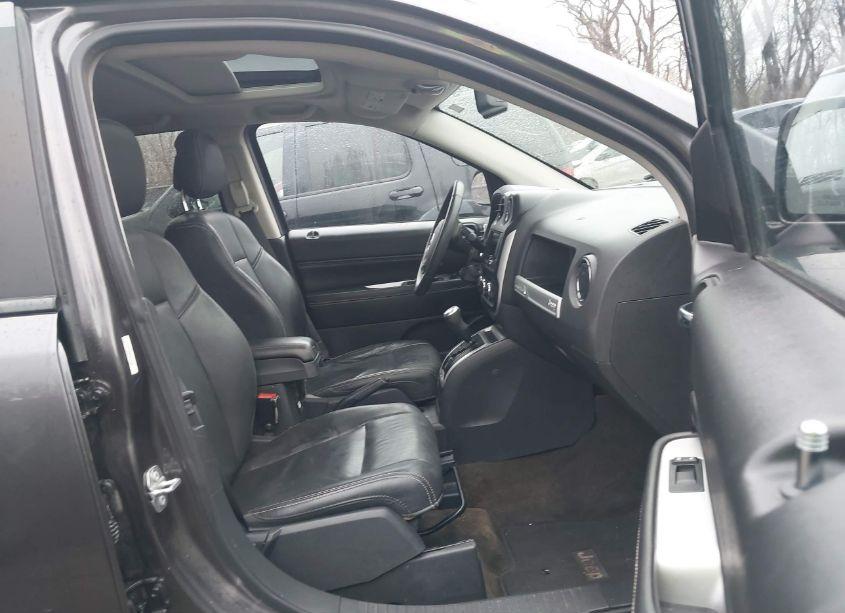 Photo 5 of 2017 Jeep Compass HIGH ALTITUDE FWD (VIN 1C4NJCEA0HD130659)